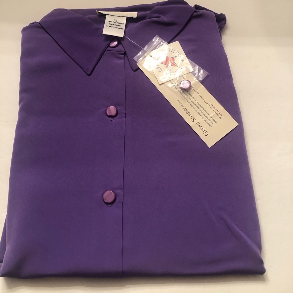 Graver Studio long sleeve blouse